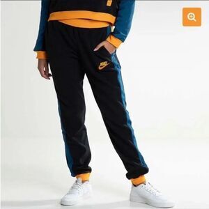 Nike Women's Sportswear Polar Sherpa Fleece Cuffed Pants Sz Small